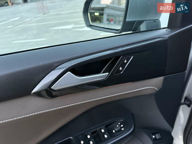 Серый Фольксваген Таос, объемом двигателя 1.5 л и пробегом 13 тыс. км за 25900 $, фото 44 на Automoto.ua