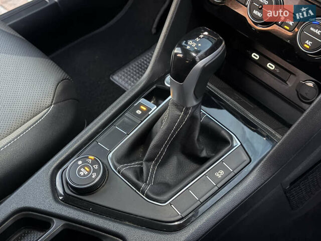 Серый Фольксваген Таос, объемом двигателя 1.5 л и пробегом 13 тыс. км за 25900 $, фото 72 на Automoto.ua