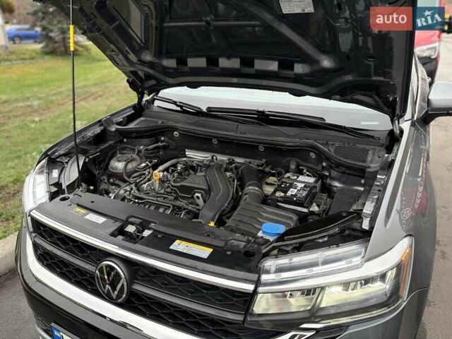 Серый Фольксваген Таос, объемом двигателя 1.5 л и пробегом 1 тыс. км за 25990 $, фото 15 на Automoto.ua