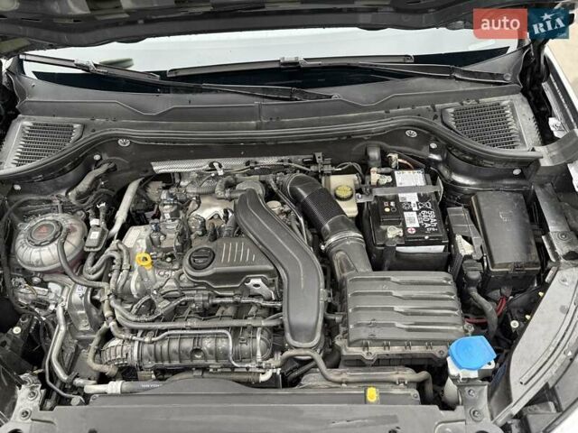 Серый Фольксваген Таос, объемом двигателя 1.5 л и пробегом 1 тыс. км за 25990 $, фото 14 на Automoto.ua