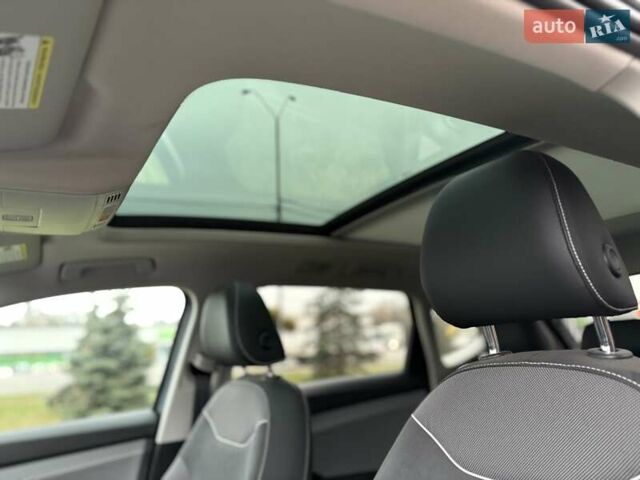 Серый Фольксваген Таос, объемом двигателя 1.5 л и пробегом 1 тыс. км за 25990 $, фото 13 на Automoto.ua