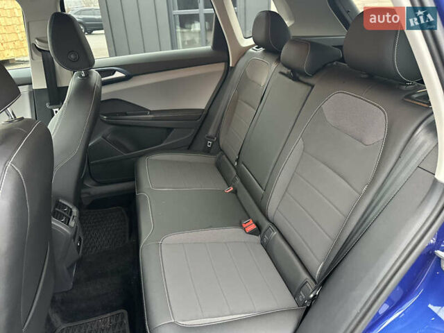 Синий Фольксваген Таос, объемом двигателя 1.5 л и пробегом 7 тыс. км за 22900 $, фото 34 на Automoto.ua