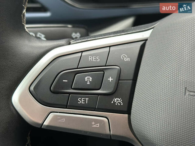 Синий Фольксваген Таос, объемом двигателя 1.5 л и пробегом 7 тыс. км за 22900 $, фото 31 на Automoto.ua