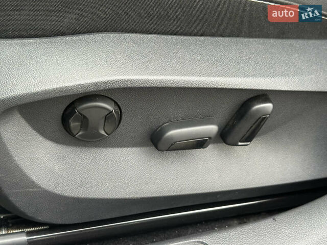 Синий Фольксваген Таос, объемом двигателя 1.5 л и пробегом 7 тыс. км за 22900 $, фото 20 на Automoto.ua