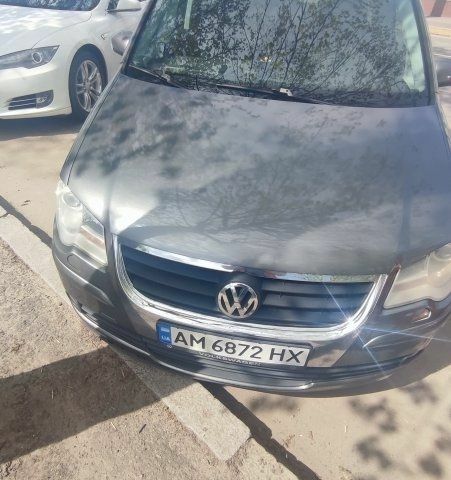 Сірий Фольксваген Tayron, об'ємом двигуна 1.9 л та пробігом 287 тис. км за 6000 $, фото 3 на Automoto.ua