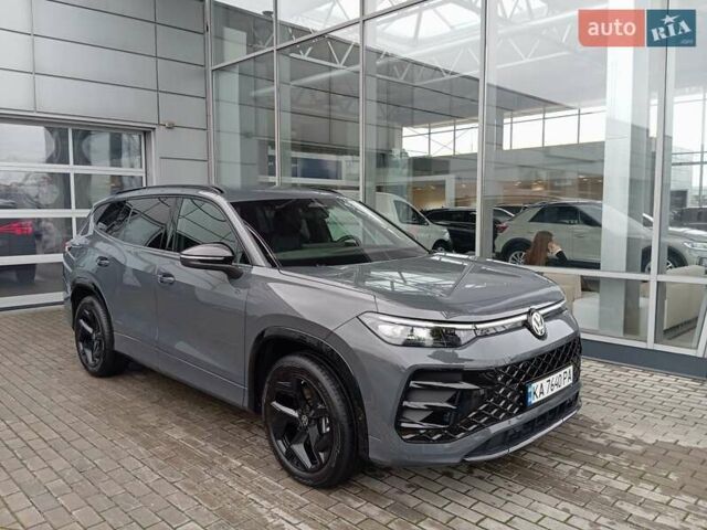 Серый Фольксваген Tayron, объемом двигателя 1.97 л и пробегом 17 тыс. км за 55000 $, фото 3 на Automoto.ua