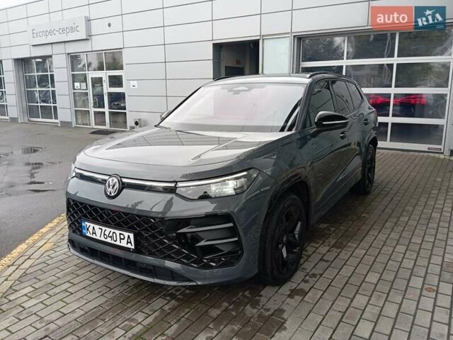 Серый Фольксваген Tayron, объемом двигателя 1.97 л и пробегом 17 тыс. км за 55000 $, фото 1 на Automoto.ua