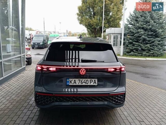 Серый Фольксваген Tayron, объемом двигателя 1.97 л и пробегом 17 тыс. км за 55000 $, фото 6 на Automoto.ua