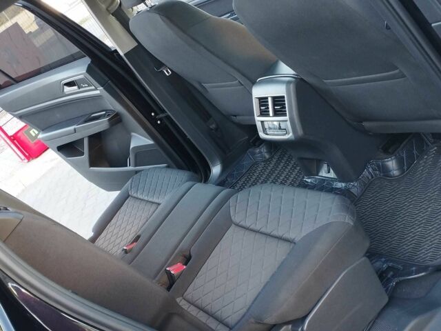 Черный Фольксваген Teramont, объемом двигателя 3.6 л и пробегом 120 тыс. км за 16999 $, фото 19 на Automoto.ua