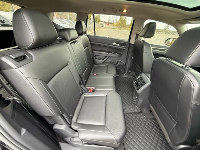 Черный Фольксваген Teramont, объемом двигателя 3.6 л и пробегом 163 тыс. км за 19900 $, фото 12 на Automoto.ua