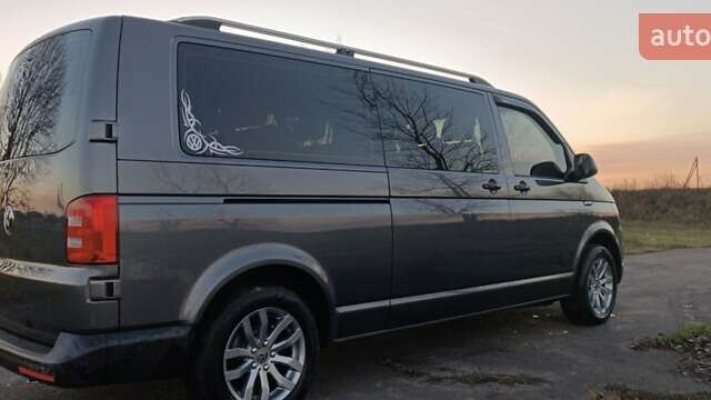 Сірий Фольксваген Teramont, об'ємом двигуна 1.97 л та пробігом 260 тис. км за 24500 $, фото 4 на Automoto.ua