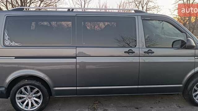 Сірий Фольксваген Teramont, об'ємом двигуна 1.97 л та пробігом 260 тис. км за 24500 $, фото 5 на Automoto.ua