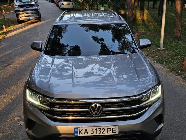 Серый Фольксваген Teramont, объемом двигателя 3.6 л и пробегом 50 тыс. км за 35000 $, фото 2 на Automoto.ua