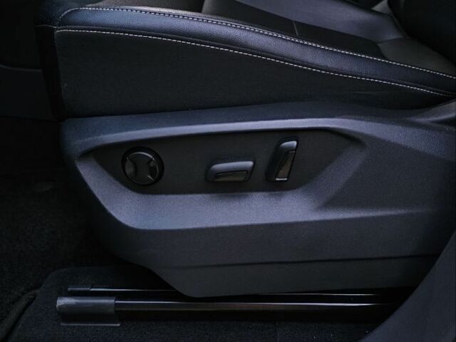 Серый Фольксваген Teramont, объемом двигателя 3.6 л и пробегом 50 тыс. км за 35000 $, фото 22 на Automoto.ua