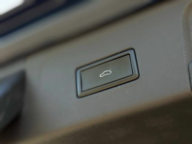 Синій Фольксваген Teramont, об'ємом двигуна 3.6 л та пробігом 63 тис. км за 24000 $, фото 18 на Automoto.ua