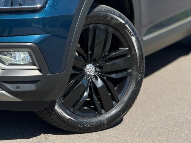 Синій Фольксваген Teramont, об'ємом двигуна 3.6 л та пробігом 63 тис. км за 24000 $, фото 5 на Automoto.ua