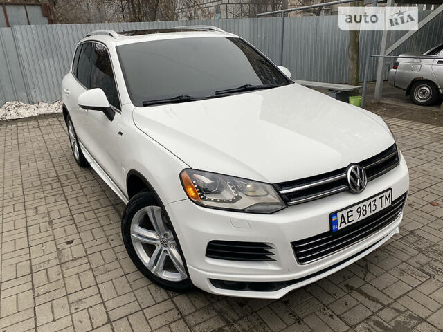 Білий Фольксваген Touareg R, об'ємом двигуна 3 л та пробігом 172 тис. км за 26800 $, фото 31 на Automoto.ua