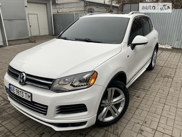 Белый Фольксваген Touareg R, объемом двигателя 3 л и пробегом 172 тыс. км за 26800 $, фото 33 на Automoto.ua