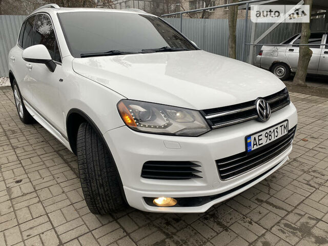 Білий Фольксваген Touareg R, об'ємом двигуна 3 л та пробігом 172 тис. км за 26800 $, фото 40 на Automoto.ua