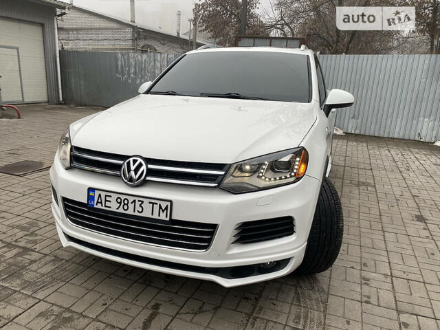 Білий Фольксваген Touareg R, об'ємом двигуна 3 л та пробігом 172 тис. км за 26800 $, фото 14 на Automoto.ua