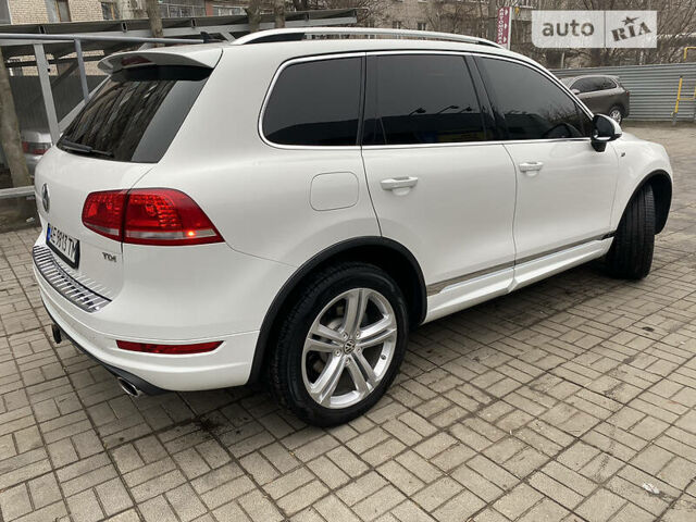 Білий Фольксваген Touareg R, об'ємом двигуна 3 л та пробігом 172 тис. км за 26800 $, фото 27 на Automoto.ua