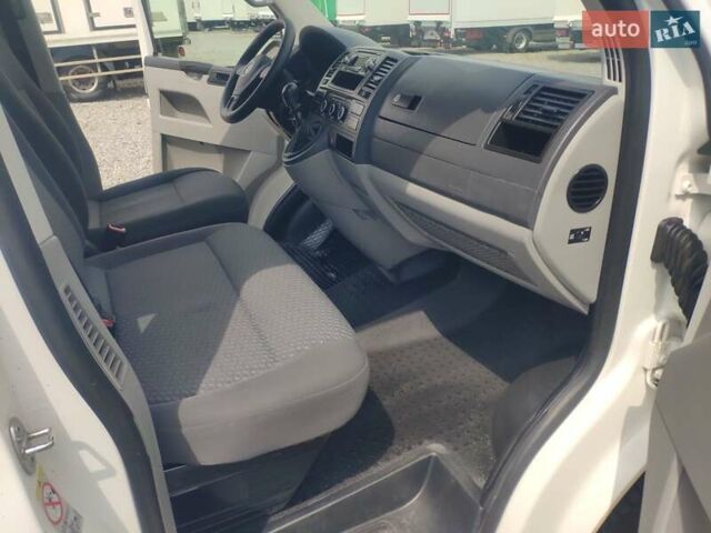 Белый Фольксваген Transporter, объемом двигателя 2 л и пробегом 227 тыс. км за 14700 $, фото 13 на Automoto.ua
