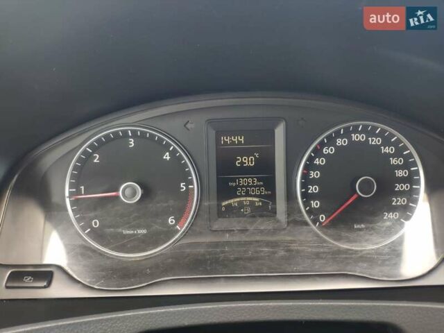 Белый Фольксваген Transporter, объемом двигателя 2 л и пробегом 227 тыс. км за 14700 $, фото 27 на Automoto.ua