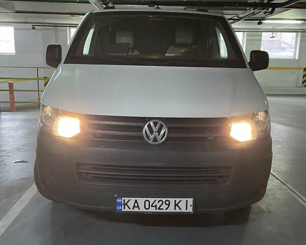Белый Фольксваген Transporter, объемом двигателя 1.97 л и пробегом 199 тыс. км за 25000 $, фото 6 на Automoto.ua