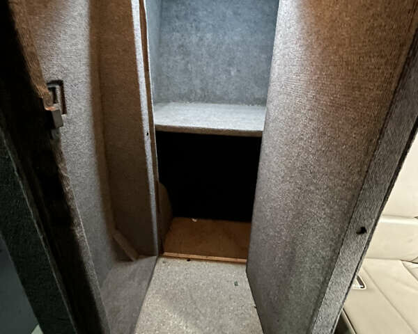 Белый Фольксваген Transporter, объемом двигателя 1.97 л и пробегом 199 тыс. км за 25000 $, фото 16 на Automoto.ua