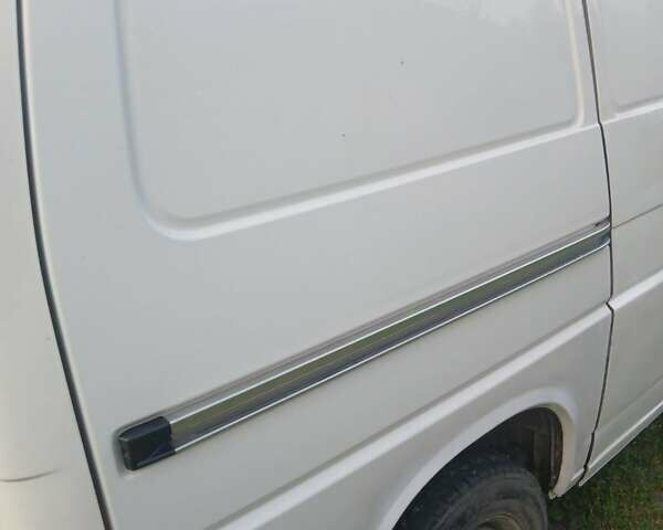 Білий Фольксваген Transporter, об'ємом двигуна 1.9 л та пробігом 232 тис. км за 6200 $, фото 8 на Automoto.ua