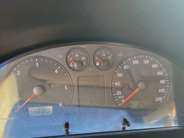 Белый Фольксваген Transporter, объемом двигателя 2.5 л и пробегом 257 тыс. км за 6900 $, фото 9 на Automoto.ua