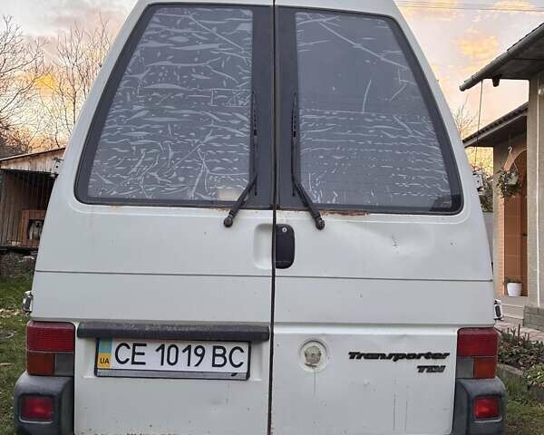 Белый Фольксваген Transporter, объемом двигателя 2.46 л и пробегом 400 тыс. км за 4200 $, фото 4 на Automoto.ua