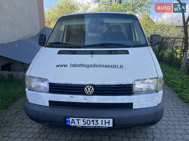 Белый Фольксваген Transporter, объемом двигателя 2.5 л и пробегом 467 тыс. км за 3999 $, фото 1 на Automoto.ua