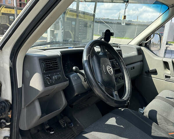 Білий Фольксваген Transporter, об'ємом двигуна 2.5 л та пробігом 410 тис. км за 5000 $, фото 6 на Automoto.ua