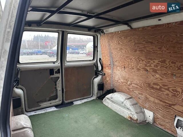 Белый Фольксваген Transporter, объемом двигателя 1.9 л и пробегом 370 тыс. км за 2799 $, фото 11 на Automoto.ua