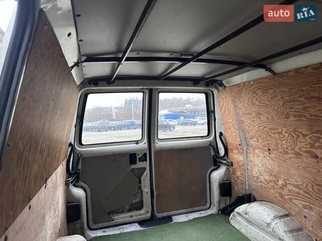 Белый Фольксваген Transporter, объемом двигателя 1.9 л и пробегом 370 тыс. км за 2799 $, фото 12 на Automoto.ua
