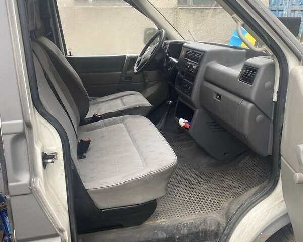 Белый Фольксваген Transporter, объемом двигателя 2.5 л и пробегом 276 тыс. км за 4550 $, фото 14 на Automoto.ua