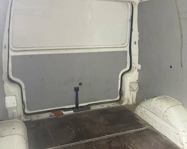 Белый Фольксваген Transporter, объемом двигателя 2.5 л и пробегом 276 тыс. км за 4550 $, фото 20 на Automoto.ua