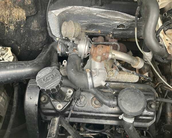 Білий Фольксваген Transporter, об'ємом двигуна 1.9 л та пробігом 381 тис. км за 4600 $, фото 13 на Automoto.ua