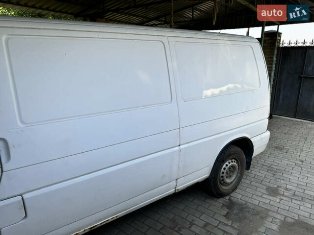 Белый Фольксваген Transporter, объемом двигателя 2.5 л и пробегом 849 тыс. км за 4000 $, фото 10 на Automoto.ua
