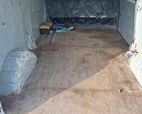 Белый Фольксваген Transporter, объемом двигателя 2.5 л и пробегом 500 тыс. км за 5200 $, фото 4 на Automoto.ua