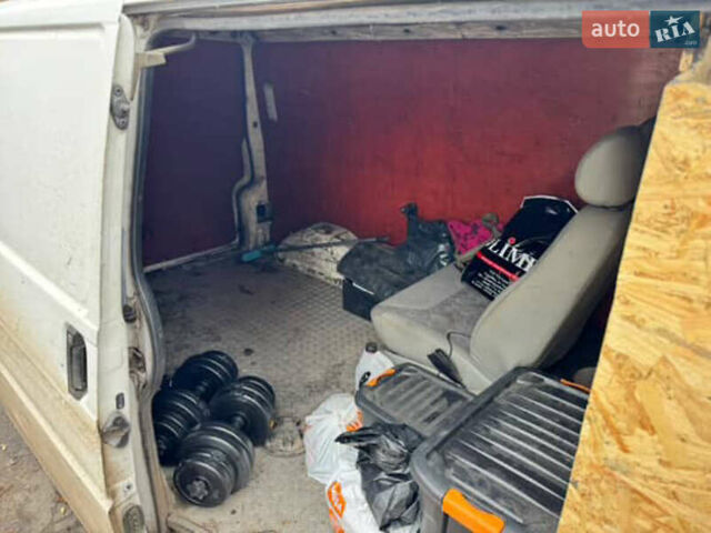 Белый Фольксваген Transporter, объемом двигателя 2.5 л и пробегом 849 тыс. км за 4000 $, фото 5 на Automoto.ua