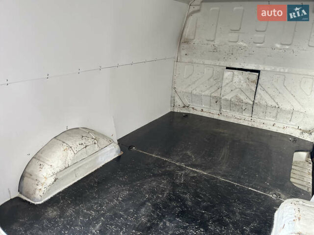 Білий Фольксваген Transporter, об'ємом двигуна 2.46 л та пробігом 265 тис. км за 6500 $, фото 6 на Automoto.ua