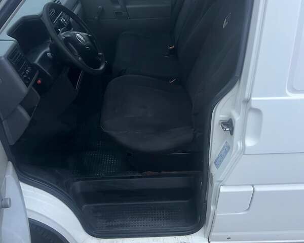 Белый Фольксваген Transporter, объемом двигателя 0 л и пробегом 379 тыс. км за 6900 $, фото 6 на Automoto.ua