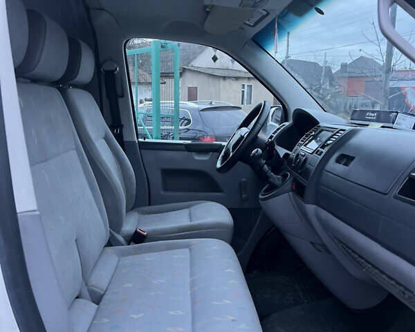 Белый Фольксваген Transporter, объемом двигателя 1.9 л и пробегом 372 тыс. км за 6000 $, фото 20 на Automoto.ua