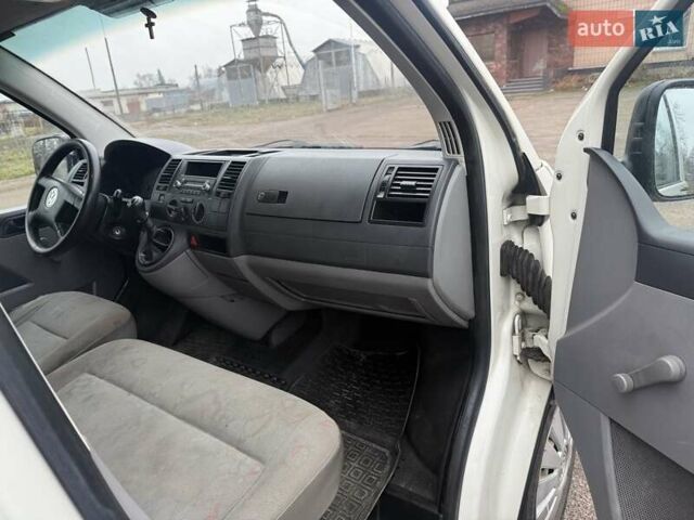 Білий Фольксваген Transporter, об'ємом двигуна 1.9 л та пробігом 295 тис. км за 6499 $, фото 16 на Automoto.ua