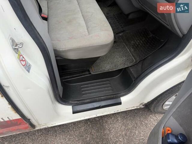 Білий Фольксваген Transporter, об'ємом двигуна 1.9 л та пробігом 295 тис. км за 6499 $, фото 17 на Automoto.ua