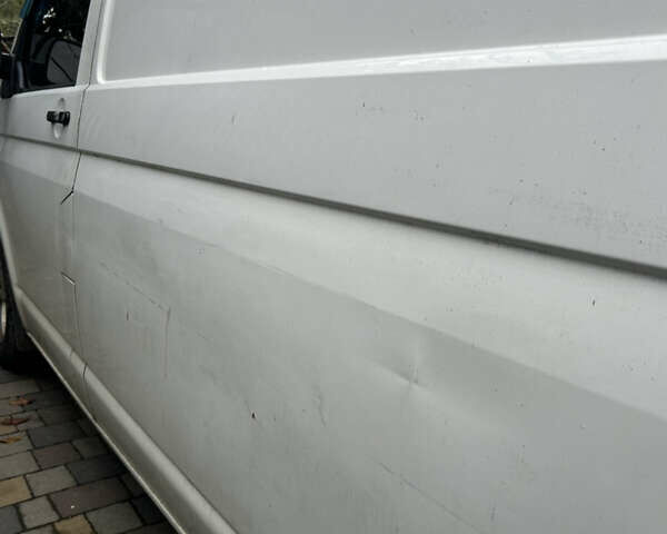 Білий Фольксваген Transporter, об'ємом двигуна 2.5 л та пробігом 345 тис. км за 5300 $, фото 2 на Automoto.ua