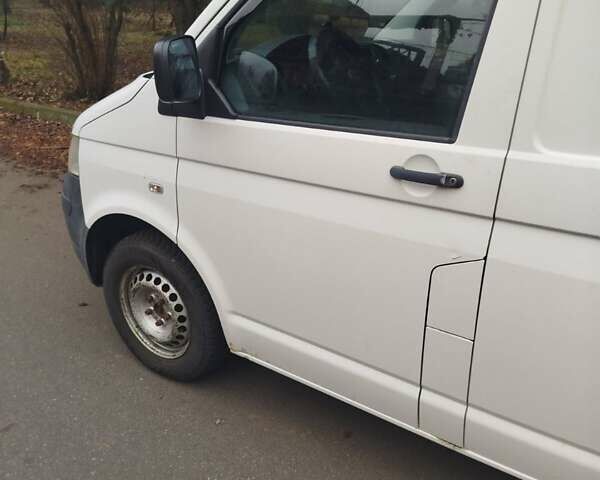 Білий Фольксваген Transporter, об'ємом двигуна 2.46 л та пробігом 362 тис. км за 7000 $, фото 5 на Automoto.ua