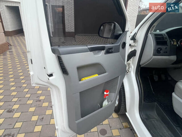 Белый Фольксваген Transporter, объемом двигателя 1.97 л и пробегом 403 тыс. км за 10300 $, фото 7 на Automoto.ua